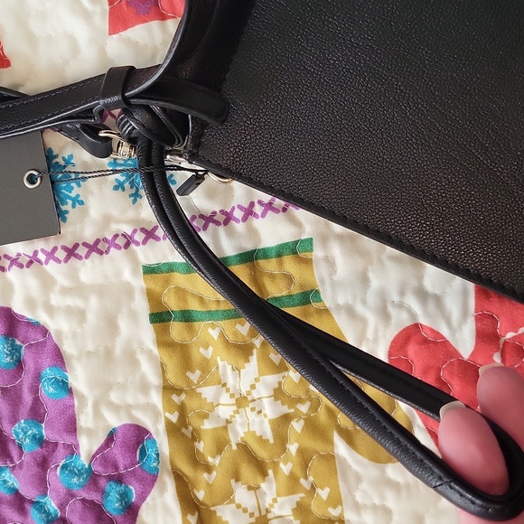 Vince Camuto Wallet - Picture 16 of 17